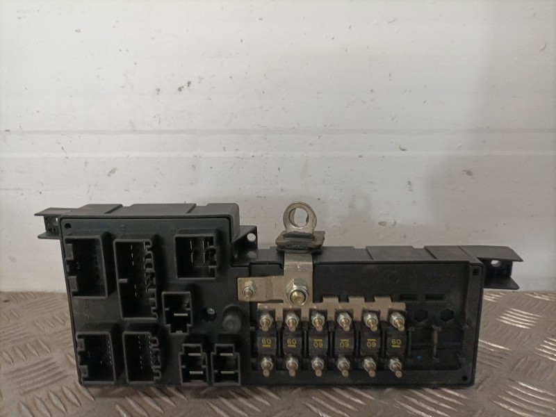 Recambio de caja reles / fusibles para volvo s80 berlina 2.5 d referencia OEM IAM 518323118 9452993 