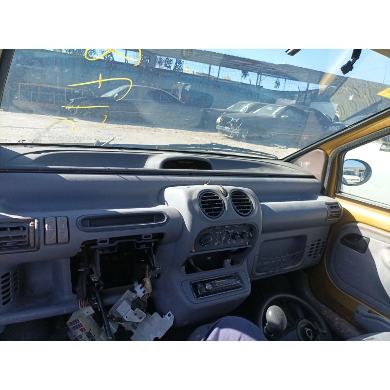 Recambio de salpicadero para renault twingo (co6) referencia OEM IAM   