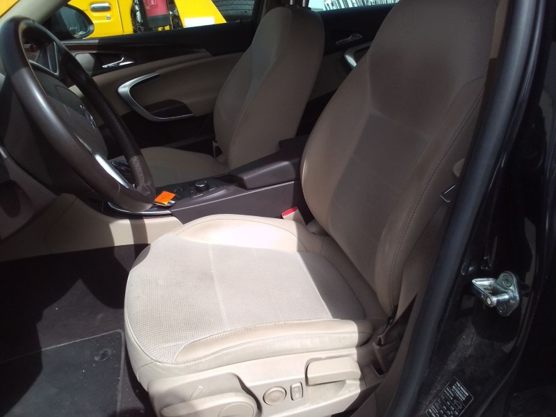 opel insignia berlina del año 2008