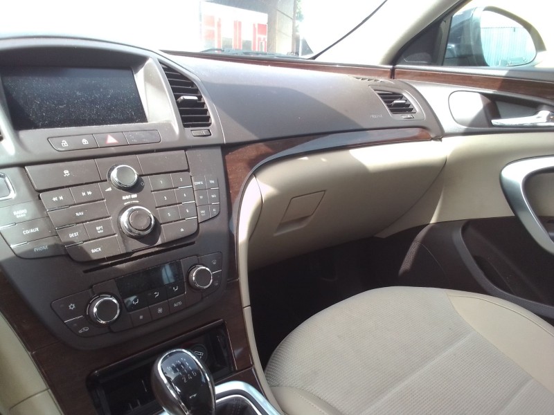 opel insignia berlina del año 2008