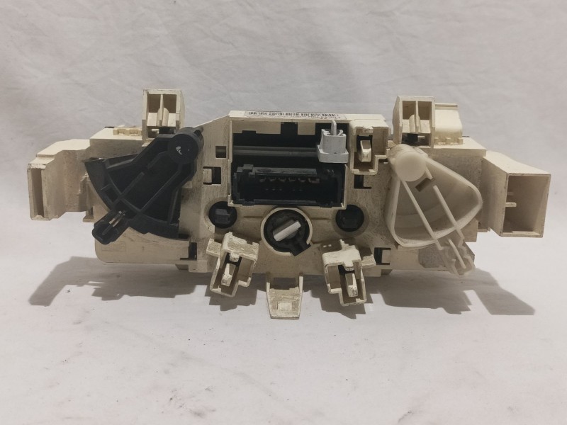 Recambio de mando climatizador para citroen c3 referencia OEM IAM F664479W  