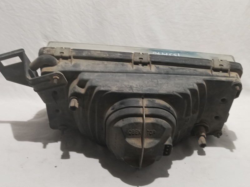 Recambio de faro derecho para volvo serie 740 berlina/familiar referencia OEM IAM 1305239009  