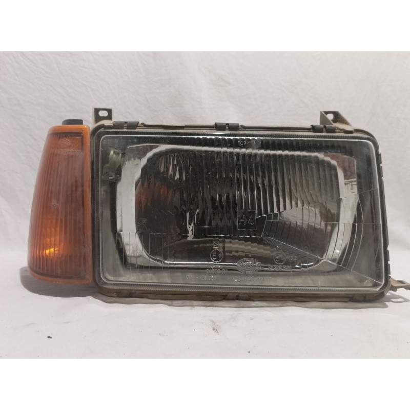 Recambio de faro derecho para volvo serie 360 referencia OEM IAM 12505400RE  