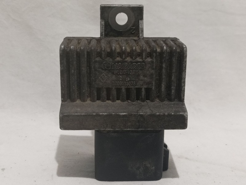 Recambio de caja precalentamiento para renault laguna ii (bg0) privilege referencia OEM IAM 7700115078  