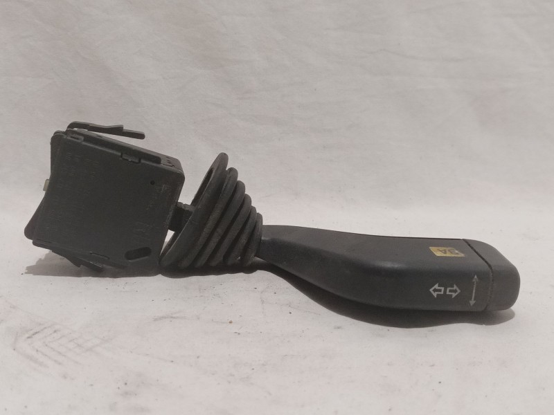 Recambio de mando intermitentes para opel corsa c sri referencia OEM IAM 09185413  