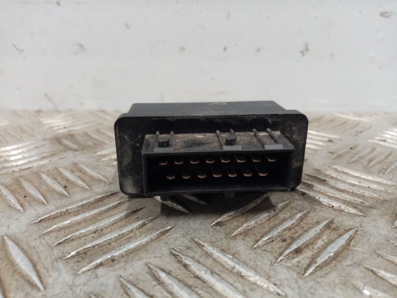 Recambio de rele para citroen c4 berlina referencia OEM IAM 240107  