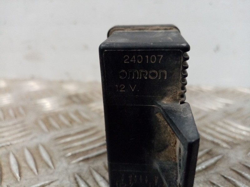 Recambio de rele para citroen c4 berlina referencia OEM IAM 240107  