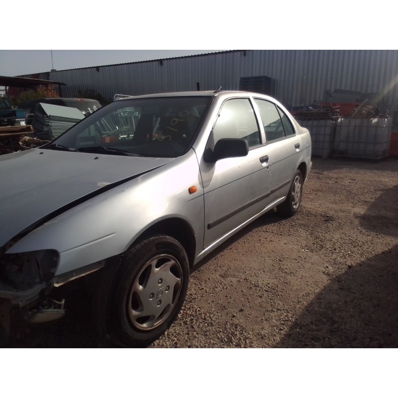 nissan almera (n15) del año 1995