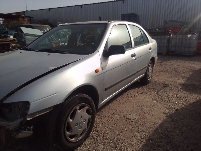 nissan almera (n15) del año 1995