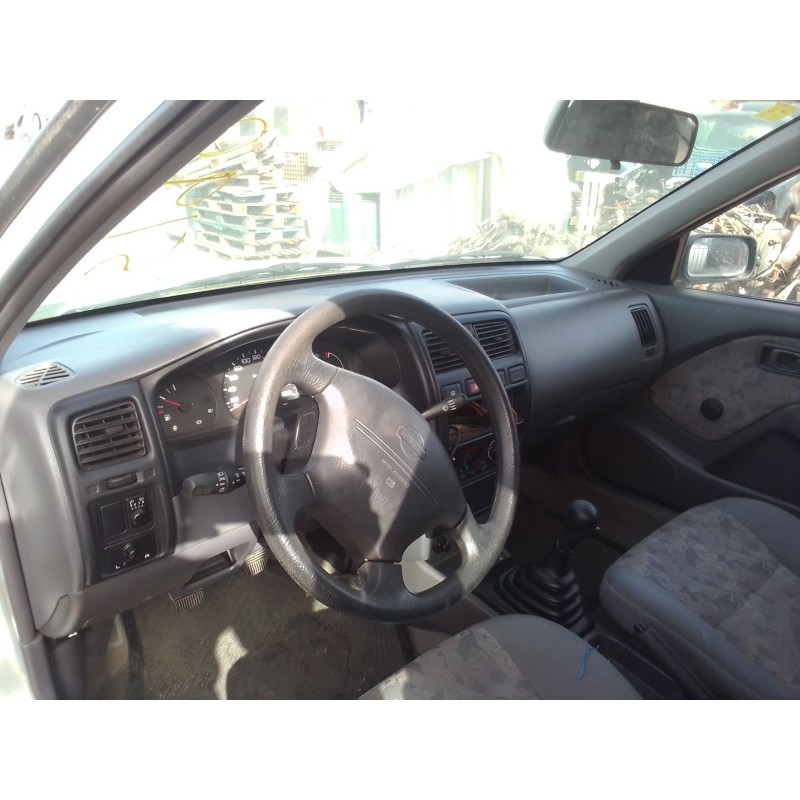 nissan almera (n15) del año 1995