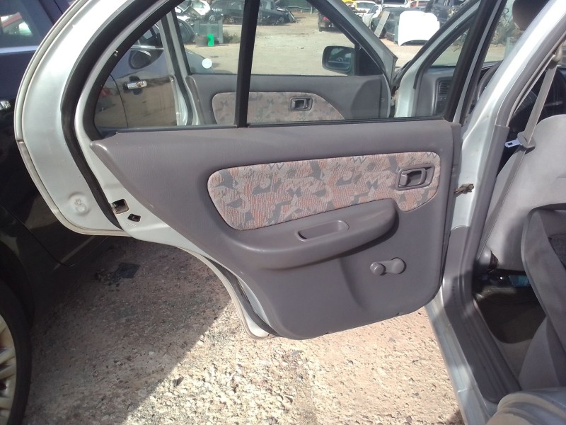 nissan almera (n15) del año 1995