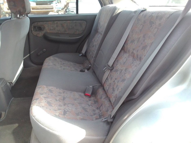 nissan almera (n15) del año 1995