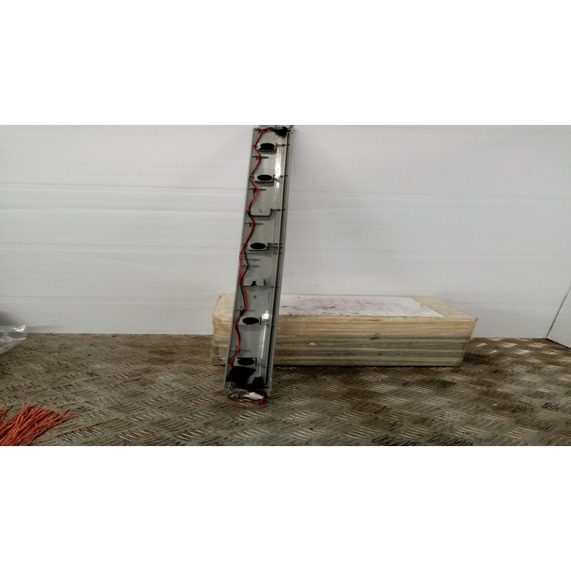 Recambio de moldura pilar delantero derecho para  referencia OEM IAM 1608380980 7200B274ZZ  Recambio de moldura pilar delantero derecho para  referencia OEM IAM 1608380980 7200B274ZZ