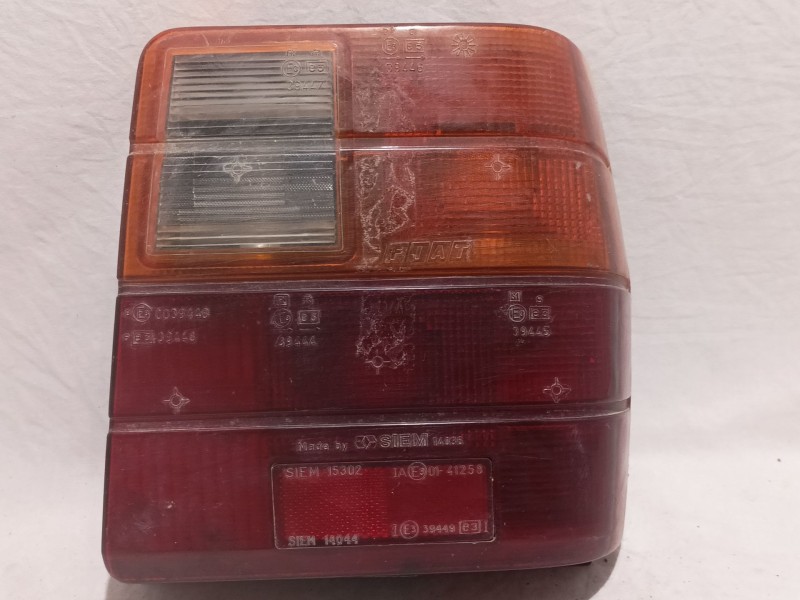 Recambio de piloto trasero derecho para fiat uno (146) referencia OEM IAM E30039448  