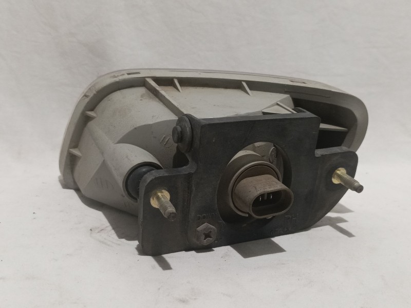 Recambio de faro antiniebla derecho para chevrolet lacetti referencia OEM IAM E131036  