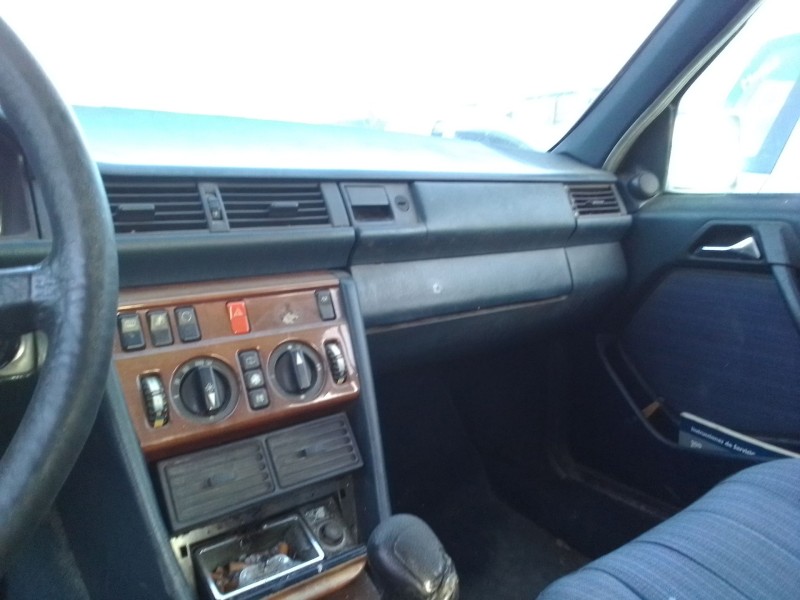 mercedes clase e (w124) berlina del año 1984 mercedes clase e (w124) berlina del año 1984