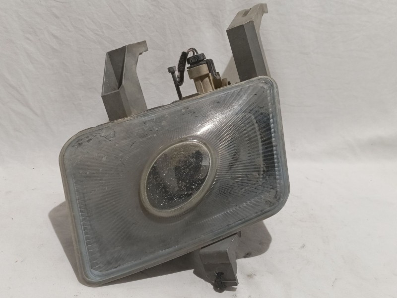 Recambio de faro antiniebla derecho para opel vectra b berlina comfort referencia OEM IAM 90585030  