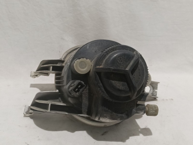 Recambio de faro antiniebla izquierdo para peugeot 206 berlina 2.0 hdi cat referencia OEM IAM 9635076180  