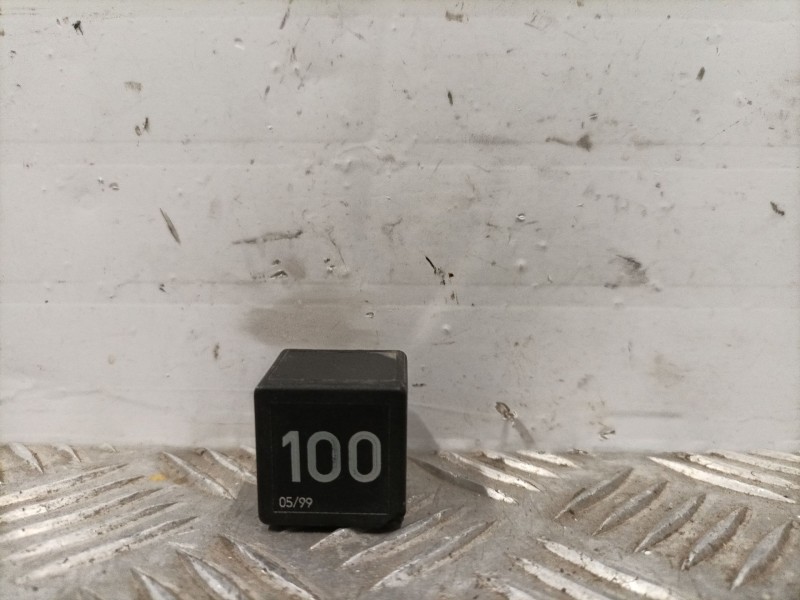 Recambio de rele para volkswagen golf iv berlina (1j1) referencia OEM IAM 7M0951253A  