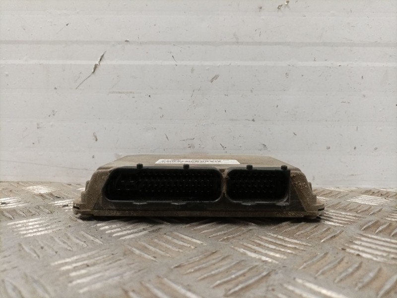 Recambio de centralita motor uce para volkswagen golf iv berlina (1j1) referencia OEM IAM 06A906019AK 5WP441701 