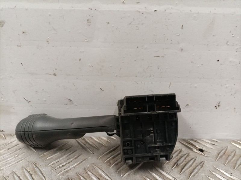 Recambio de mando limpia para renault twingo (co6) referencia OEM IAM 7700832782  