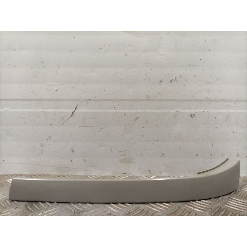 Recambio de moldura bajo faro izquierdo para citroen berlingo referencia OEM IAM 781095 23011049 