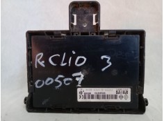 Recambio de caja reles / fusibles para renault clio i phase iii 1.2 referencia OEM IAM 8200343733 21677736  2
