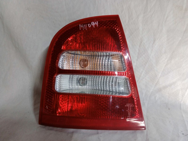 Recambio de piloto trasero izquierdo para skoda octavia berlina (1z3) 1.9 tdi referencia OEM IAM   