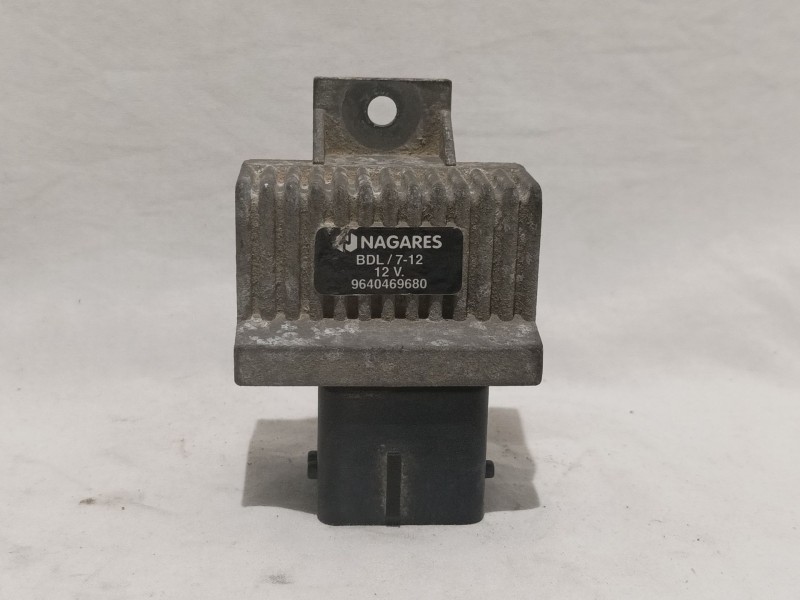 Recambio de caja precalentamiento para citroen c3 1.4 hdi sx plus referencia OEM IAM 9640469680  