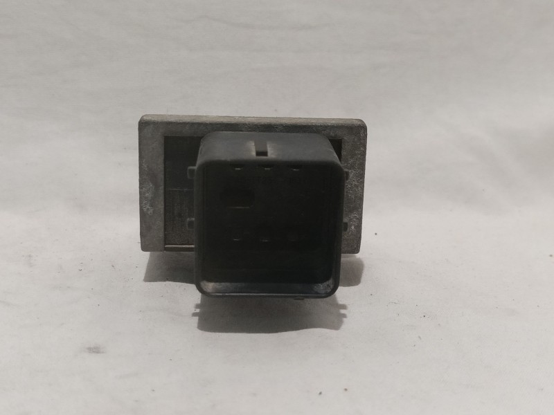 Recambio de caja precalentamiento para citroen c3 1.4 hdi sx plus referencia OEM IAM 9640469680  