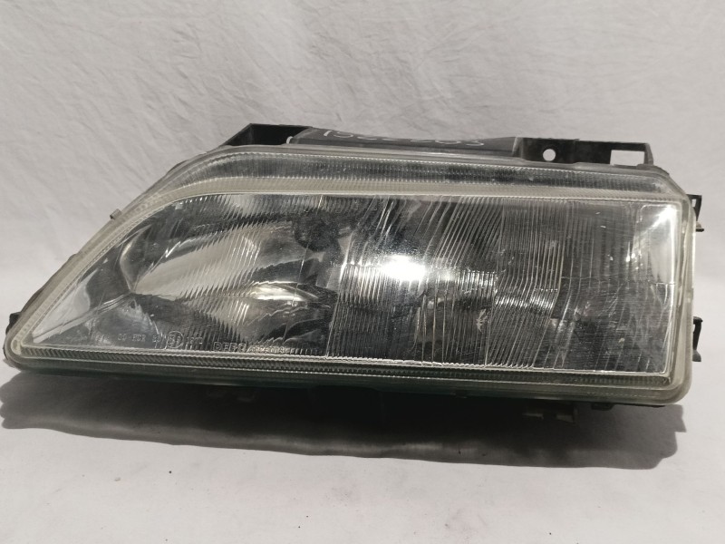 Recambio de faro izquierdo para citroen xantia berlina referencia OEM IAM 08552113L  