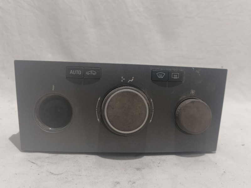 Recambio de mando climatizador para opel astra h berlina enjoy referencia OEM IAM 13122963  