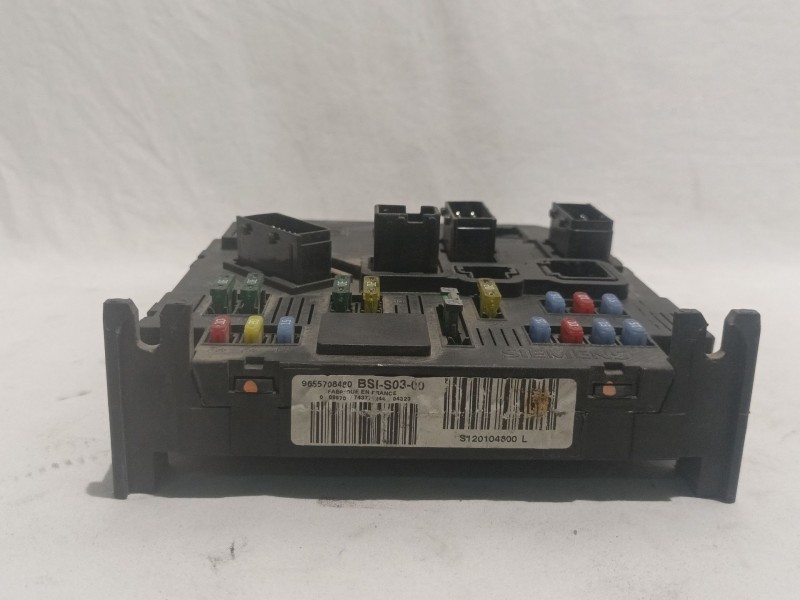 Recambio de caja reles / fusibles para peugeot 407 st confort referencia OEM IAM S120104800L 9655708480 