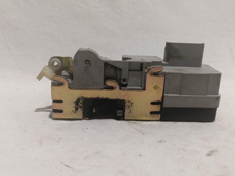 Recambio de cerradura puerta delantera derecha para citroen c5 berlina referencia OEM IAM   