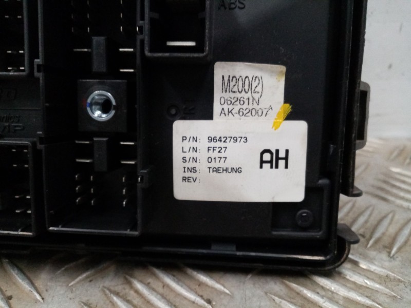 Recambio de caja reles / fusibles para chevrolet matiz referencia OEM IAM 96427973  