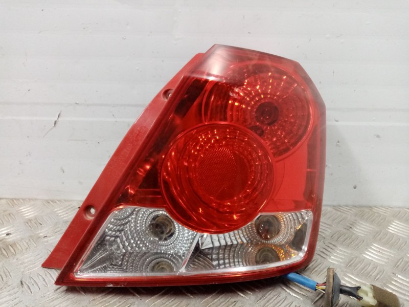 Recambio de piloto trasero derecho para chevrolet kalos referencia OEM IAM 96540269  