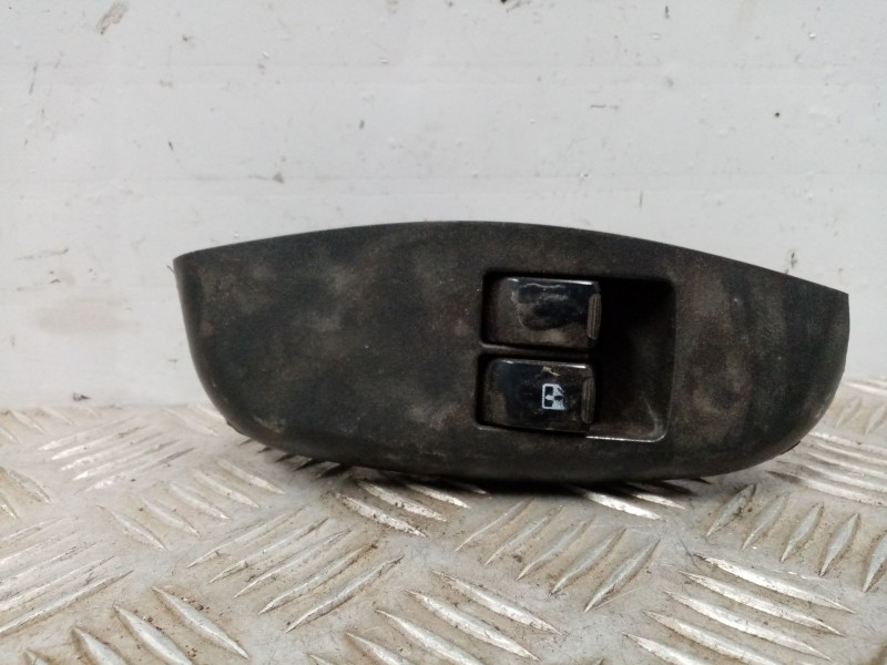 Recambio de maneta elevalunas delantera izquierda para chevrolet kalos referencia OEM IAM 621W04750  