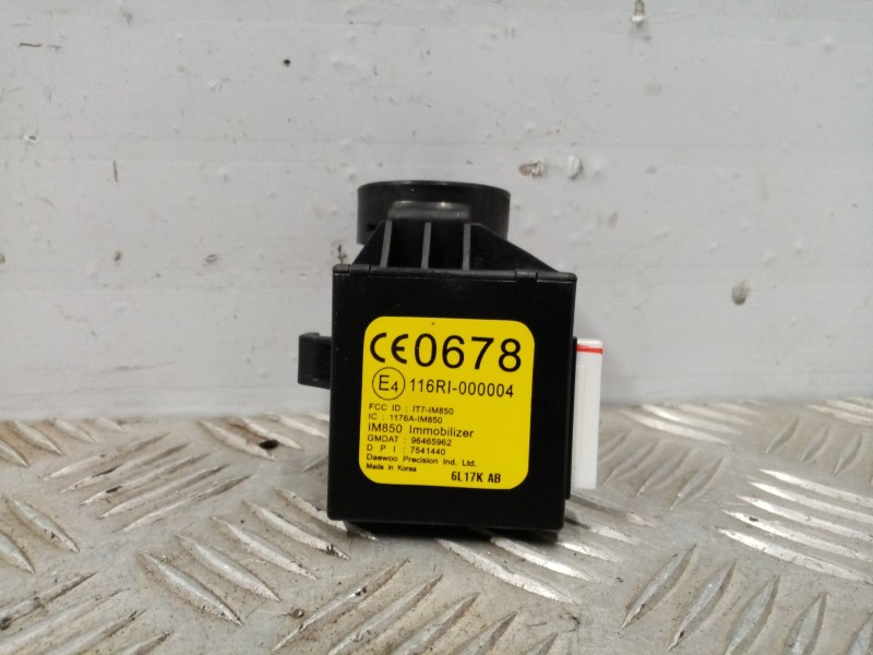 Recambio de centralita inmovilizador para chevrolet kalos referencia OEM IAM CE0678 116RI000004 