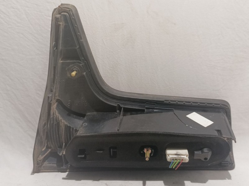 Recambio de piloto trasero izquierdo interior para citroen c5 berlina referencia OEM IAM 89032711  