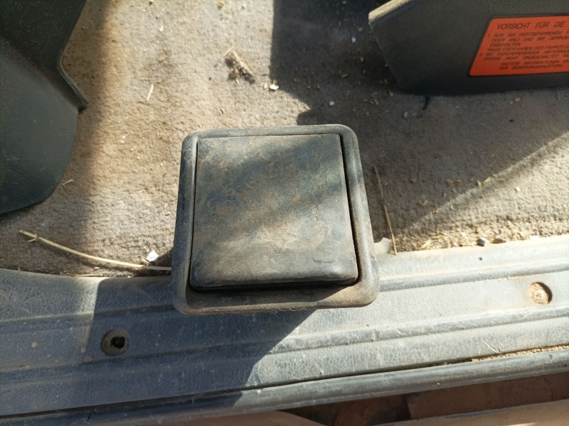 Recambio de cenicero para mitsubishi pajero referencia OEM IAM   