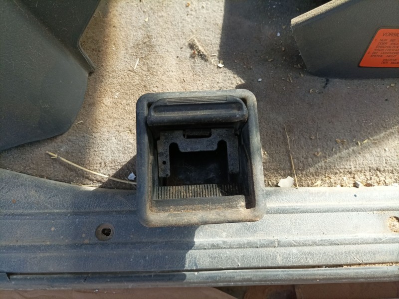 Recambio de cenicero para mitsubishi pajero referencia OEM IAM   