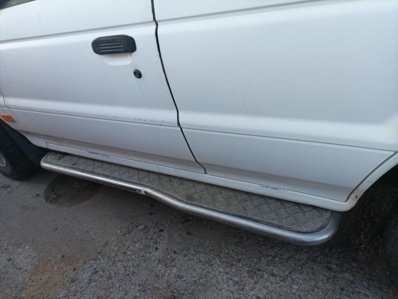 Recambio de estribos laterales para mitsubishi pajero referencia OEM IAM   