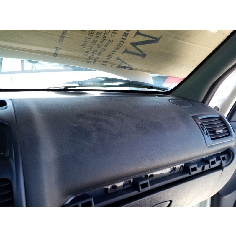 Recambio de airbag delantero derecho para renault clio ii fase ii (b/cb0) referencia OEM IAM 8200197820  