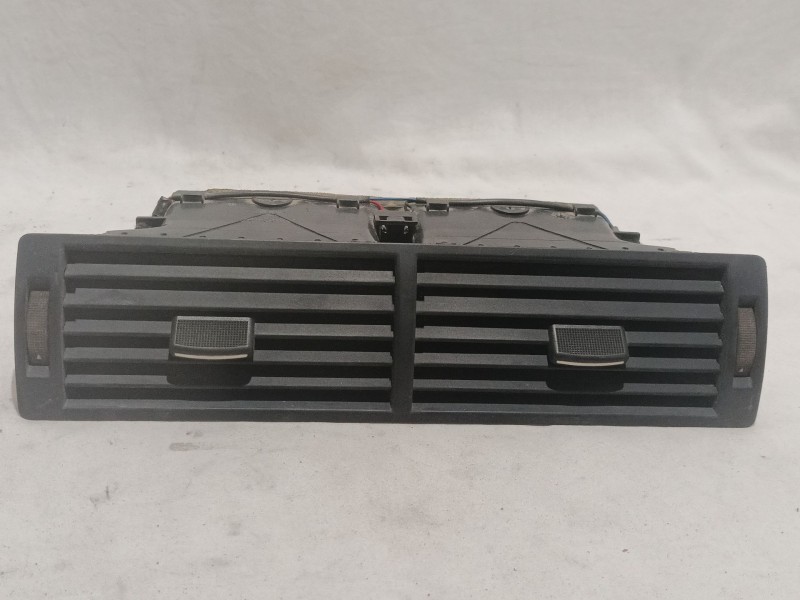 Recambio de aireador central para audi a4 avant (8e) 2.0 tdi referencia OEM IAM 4438201  