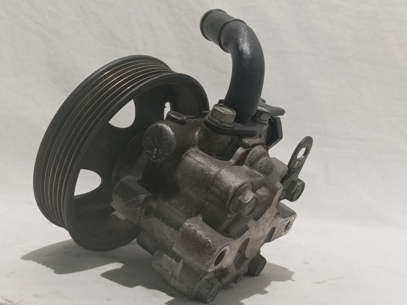 Recambio de bomba direccion para kia carens (un) referencia OEM IAM 571002G200  