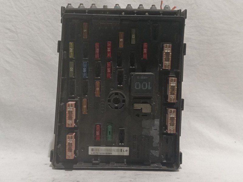 Recambio de caja reles / fusibles para volkswagen passat berlina (3c2) highline referencia OEM IAM 3C0937125 63592777 L017510505