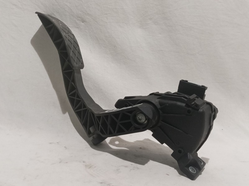 Recambio de potenciometro pedal para audi a4 avant (8e) 2.0 tdi referencia OEM IAM 8E1723523G  