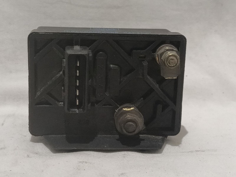 Recambio de caja precalentamiento para citroen xantia berlina referencia OEM IAM 73104902  