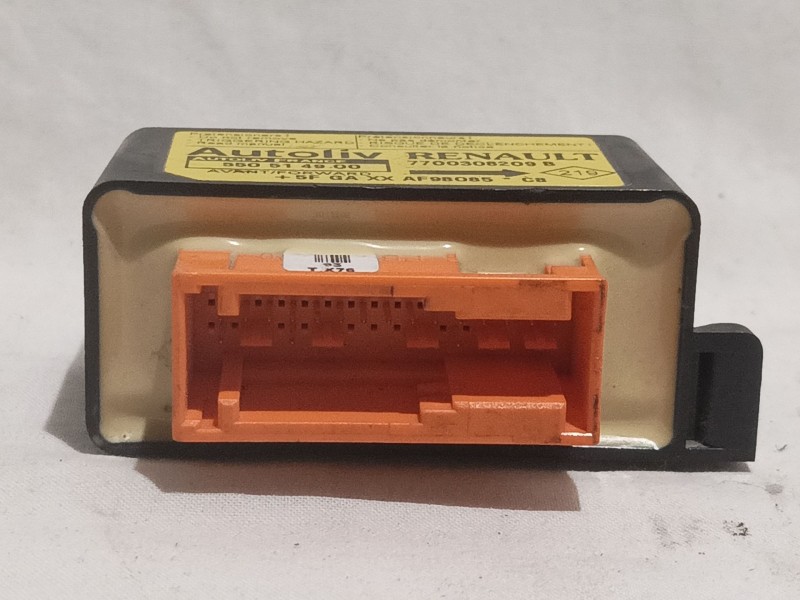 Recambio de centralita airbag para renault kangoo (f/kc0) 1.9 diesel referencia OEM IAM 820098401 550751800 