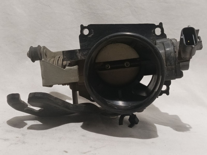 Recambio de caja mariposa para ford focus berlina (cak) trend referencia OEM IAM 020211J2 XS4U9E927 